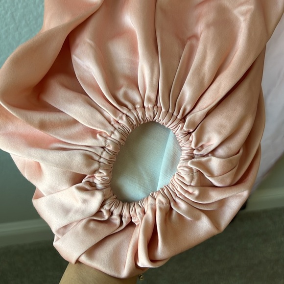 Elegant Pink Backless Dress - Picture 4 of 12